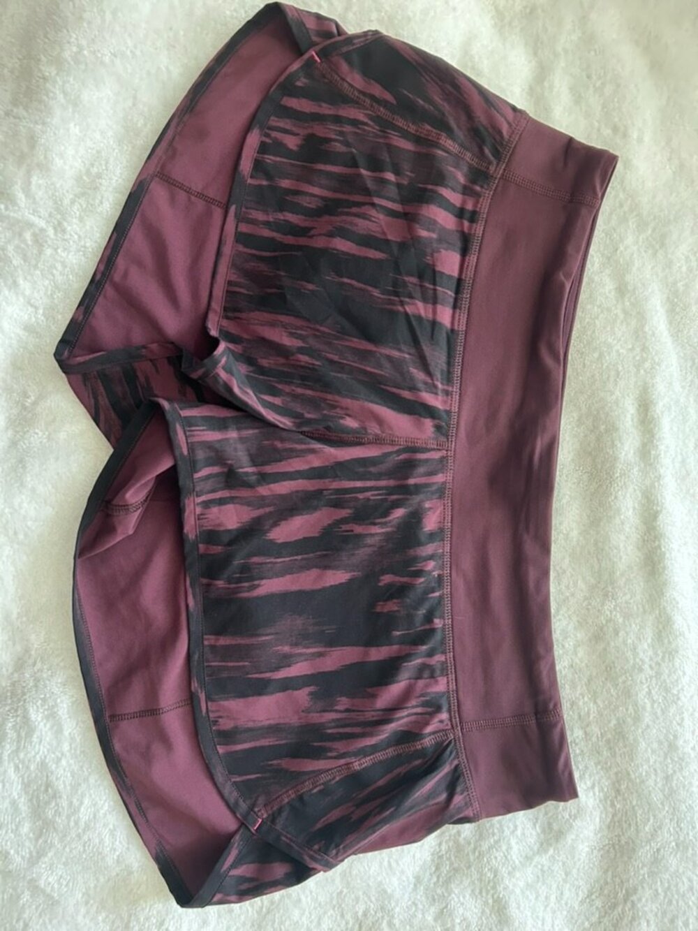 Lululemon Speed Up Short 2.5" Size 10